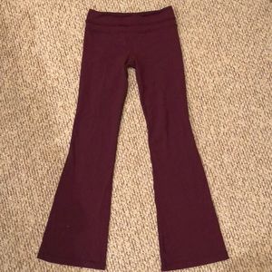 Lulu Lemon wunder under pants, size 8, plum